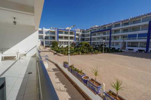 Furnished apartment for rent with pool view