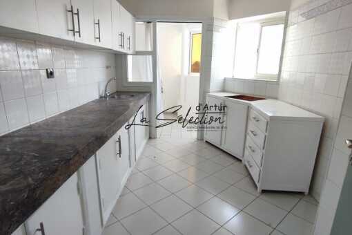 Large empty 3-bedroom apartment for rent