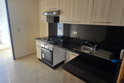 Beautiful empty apartment in the center of the Founty district for Rent