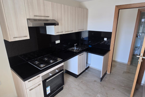 Beautiful empty apartment in the center of the Founty district for Rent