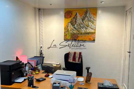 Zu verkaufen - Geschäftsraum 20 m² + Mezzanine 5 m² - Quartier Wafaa, Agadir