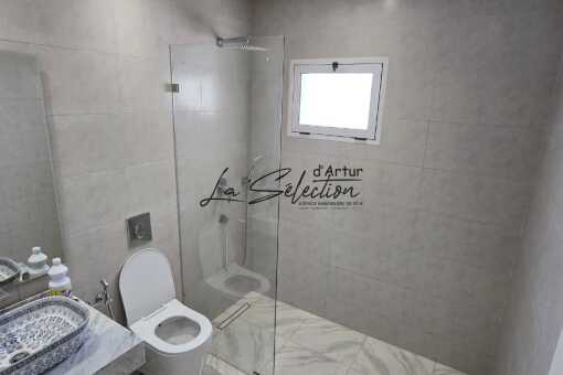 Very large 3 bedroom apartment in the center of Founty for Rent Empty