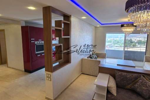 Grand appartement T3 à Louer avec piscine parking sous-sol et vue panoramique sur la ville