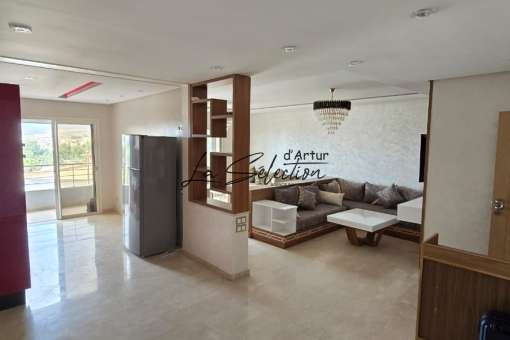 Grand appartement T3 à Louer avec piscine parking sous-sol et vue panoramique sur la ville